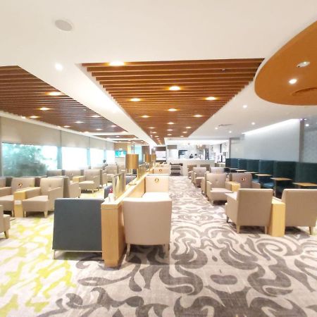 Ambassador Transit Lounge Terminal 3 Hotel Singapore Exterior foto
