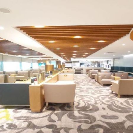 Ambassador Transit Lounge Terminal 3 Hotel Singapore Exterior foto