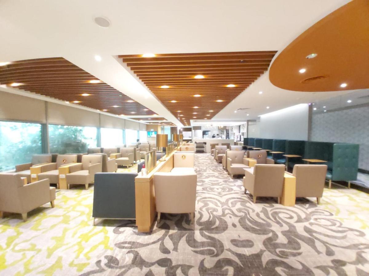 Ambassador Transit Lounge Terminal 3 Hotel Singapore Exterior foto